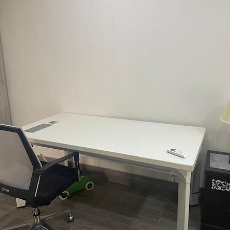 Grey Orchard Homestay - A Family Place 라호르 외부 사진