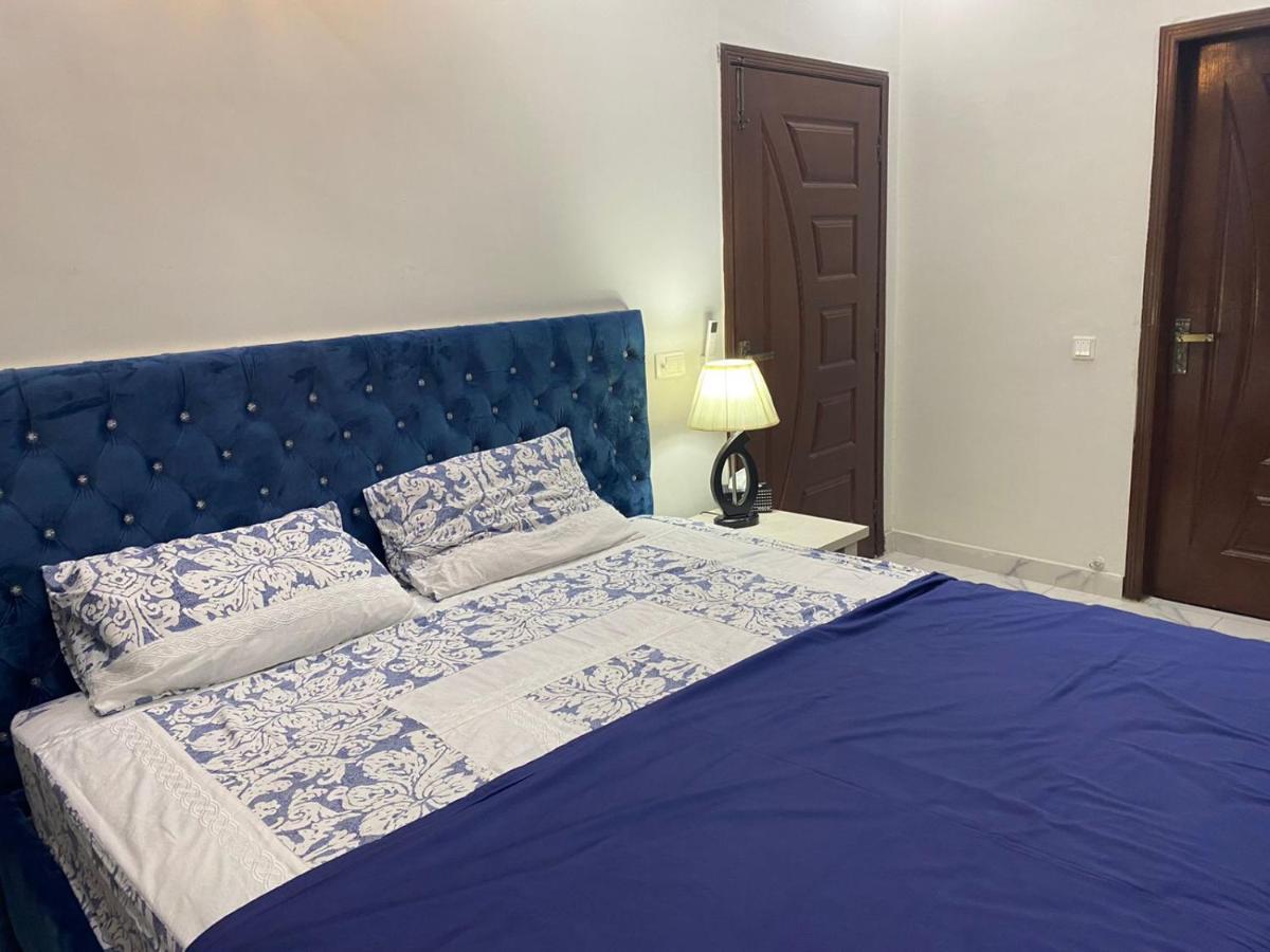Grey Orchard Homestay - A Family Place 라호르 외부 사진