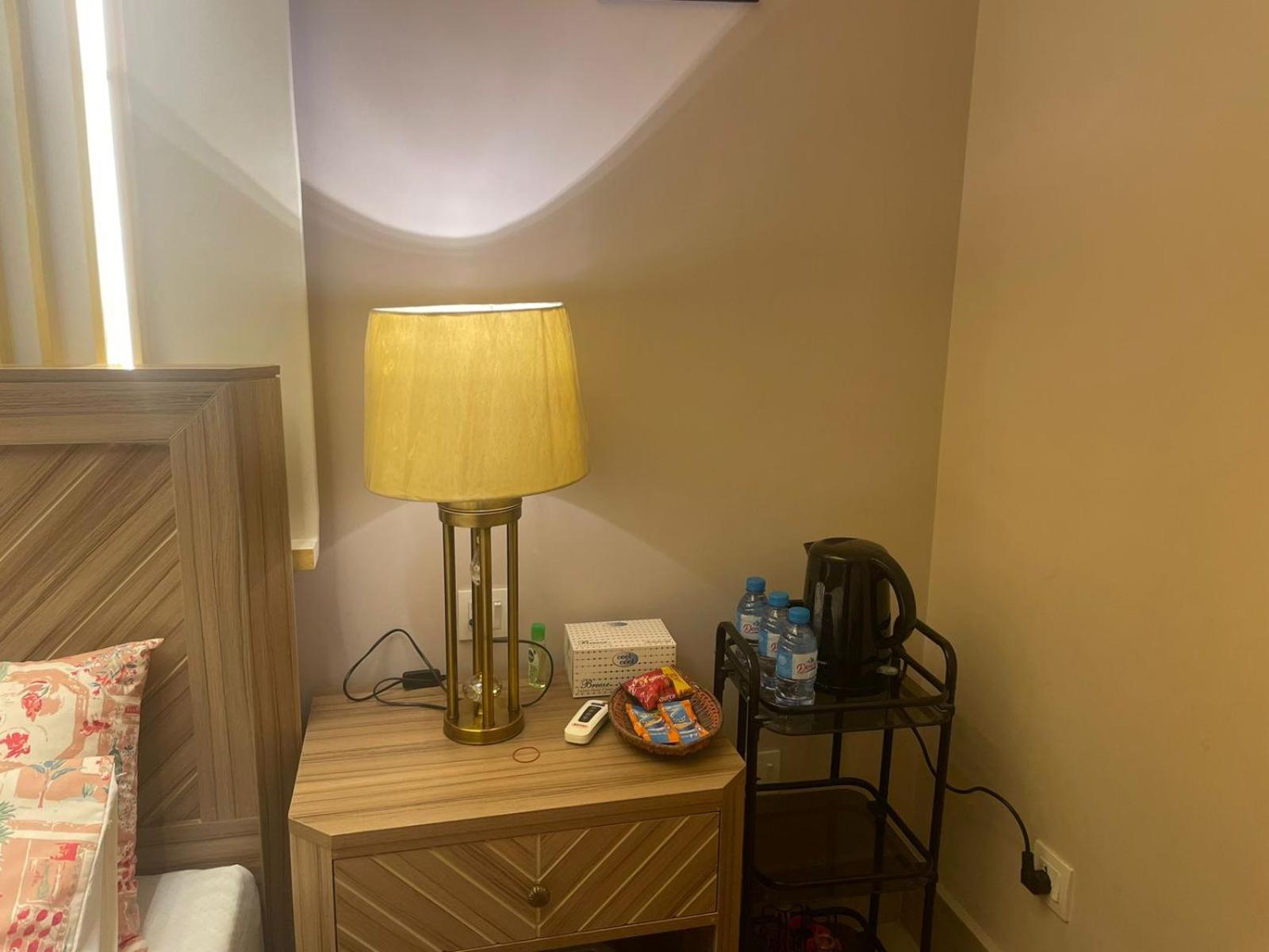 Grey Orchard Homestay - A Family Place 라호르 외부 사진