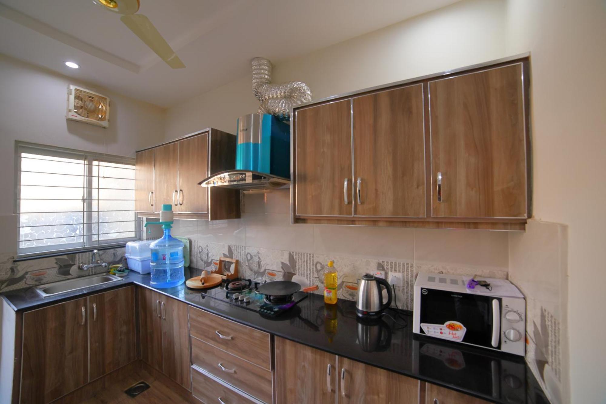 Grey Orchard Homestay - A Family Place 라호르 외부 사진